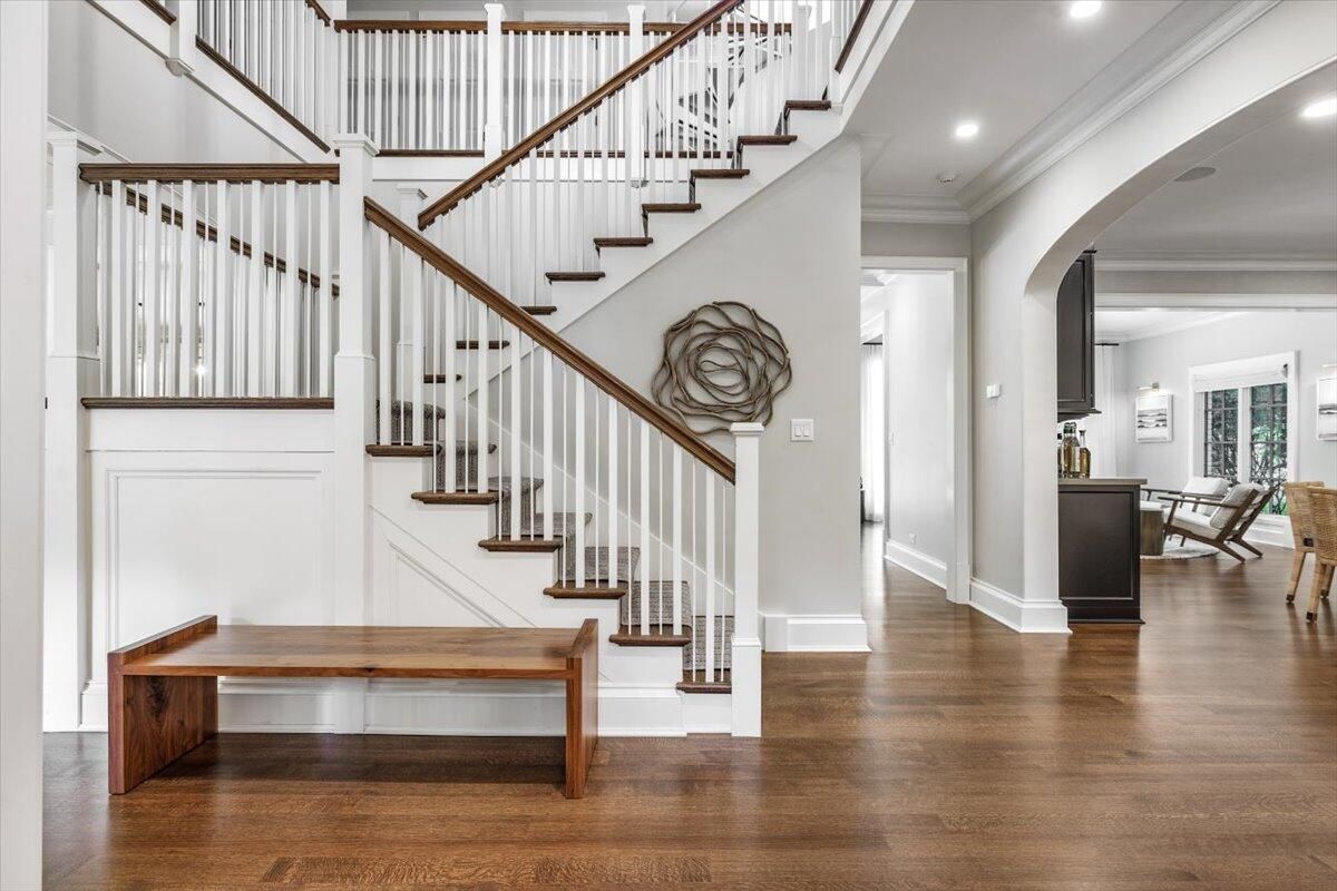 Interior, Recessed Lighting, Wood Texture Flooring