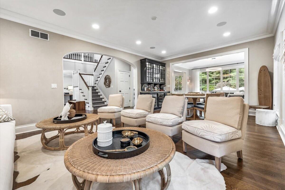 Dining room, Interior, Living room, Recessed Lighting, Wood Texture Flooring