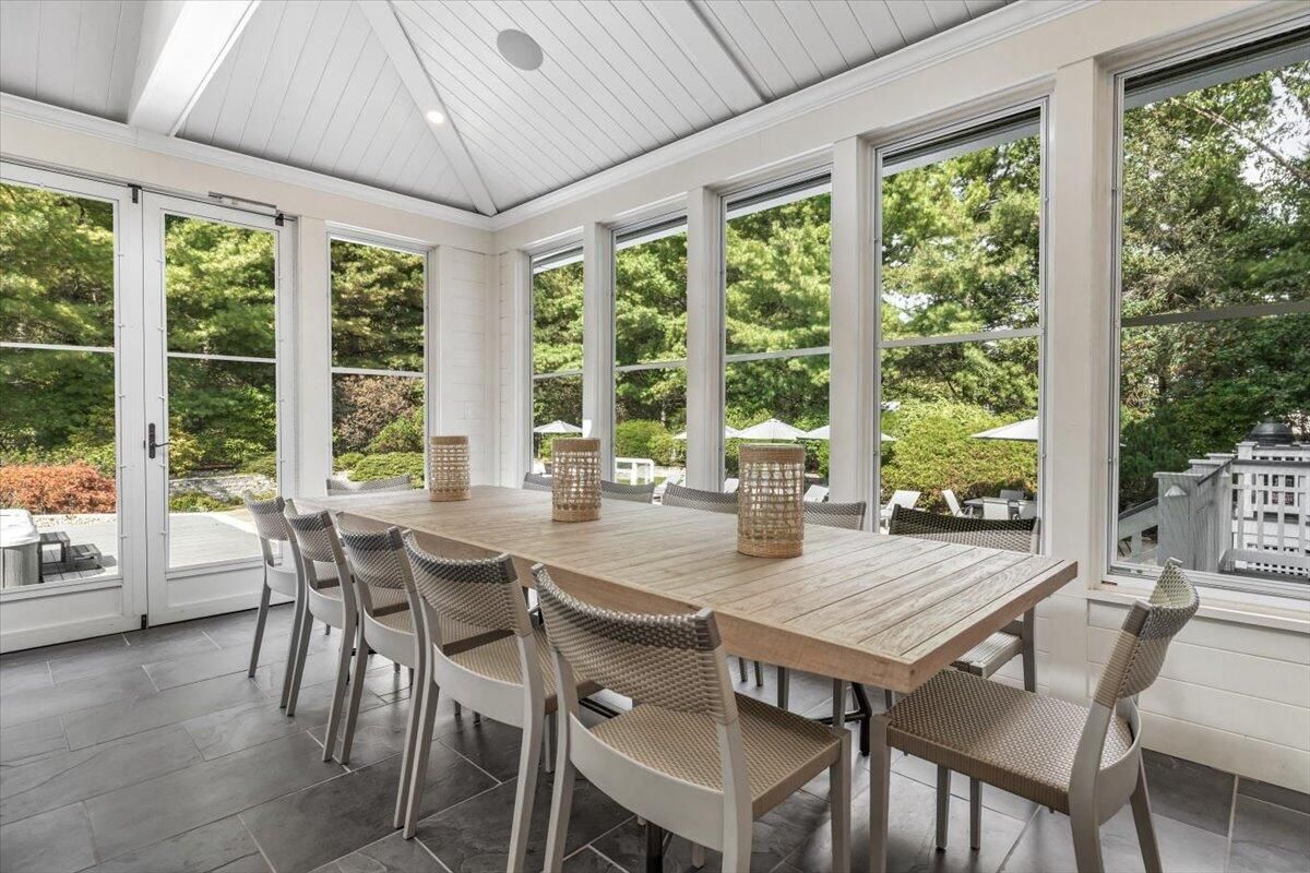 Dining room, Interior, Recessed Lighting, Sun Room
