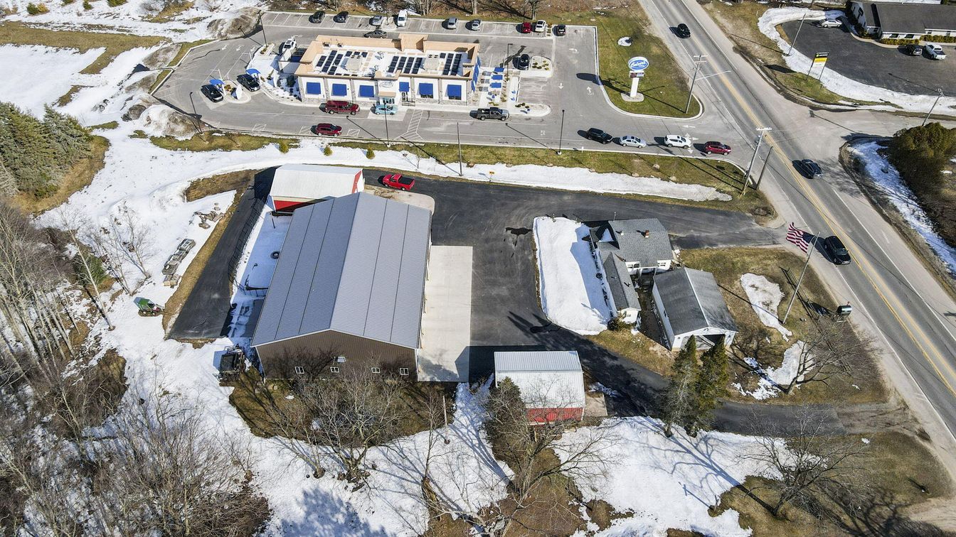 Exterior, Drone
