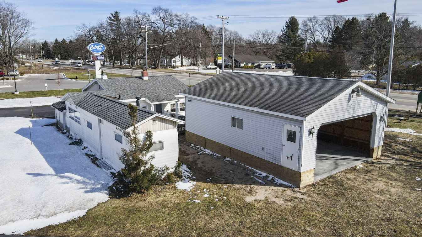 Exterior, Drone