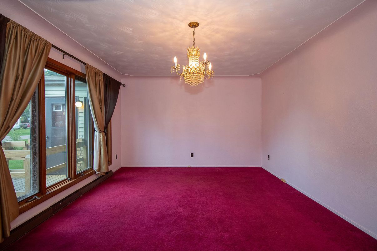 Chandelier, Empty room, Interior