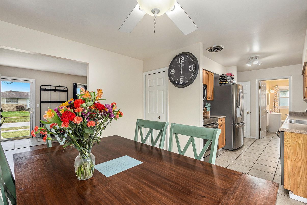Dining room, Interior, Kitchen
