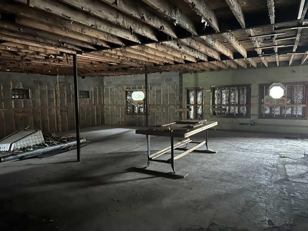 Interior, Wooden Beams