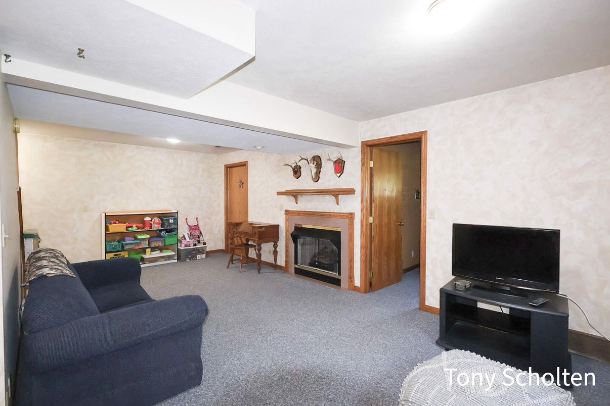 Fireplace, Interior, Recessed Lighting