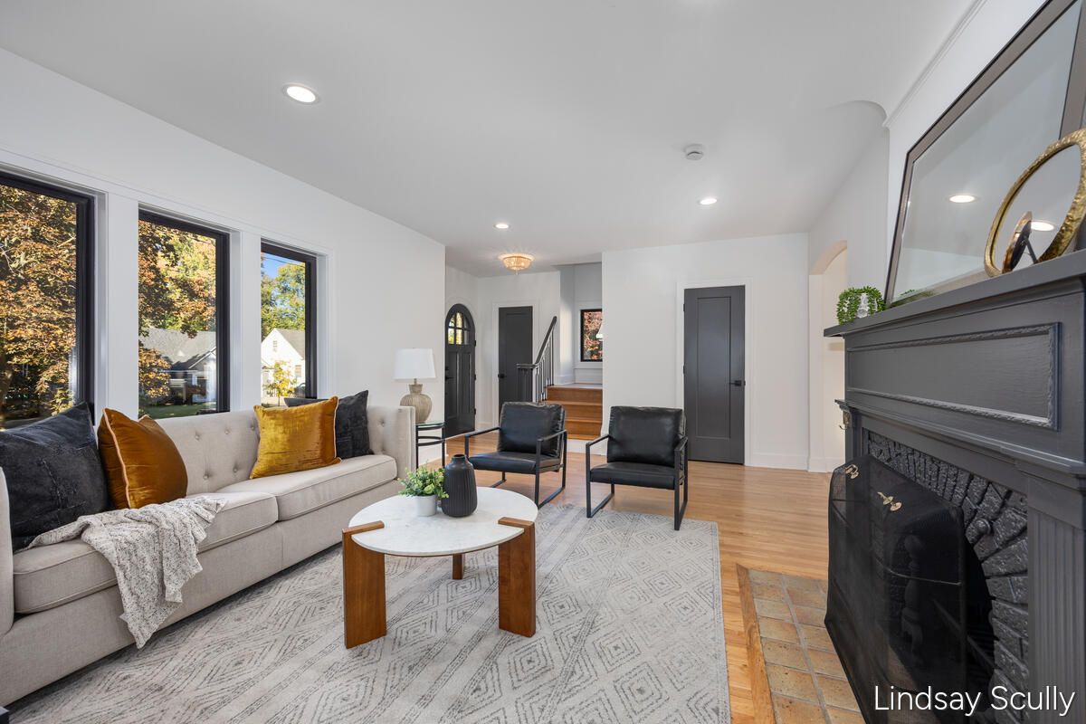 Fireplace, Interior, Living room, Recessed Lighting, Wood Texture Flooring