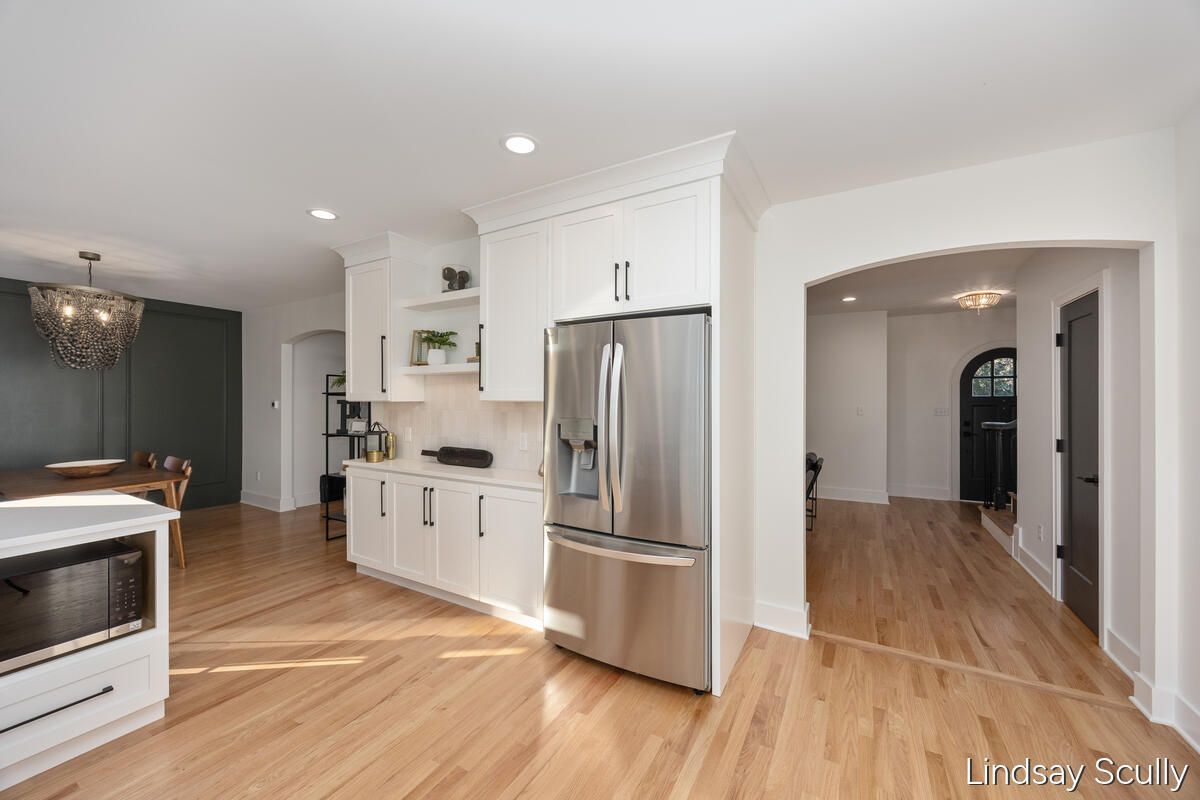 Chandelier, Interior, Kitchen, Recessed Lighting, Stainless Steel Appliances, Wood Texture Flooring
