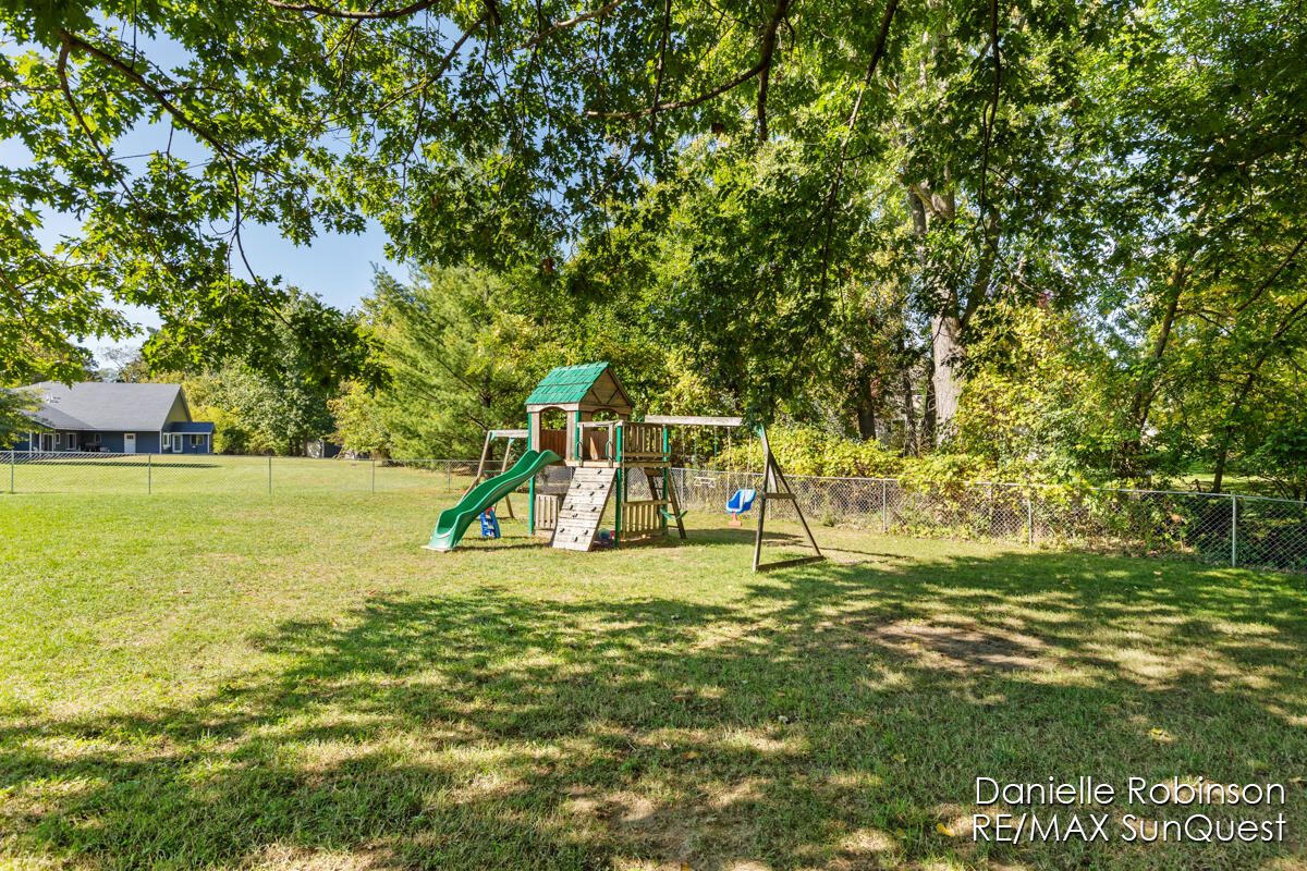 Backyard, Exterior, Playground
