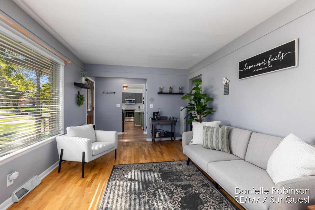 Interior, Living room, Stainless Steel Appliances, Wood Texture Flooring