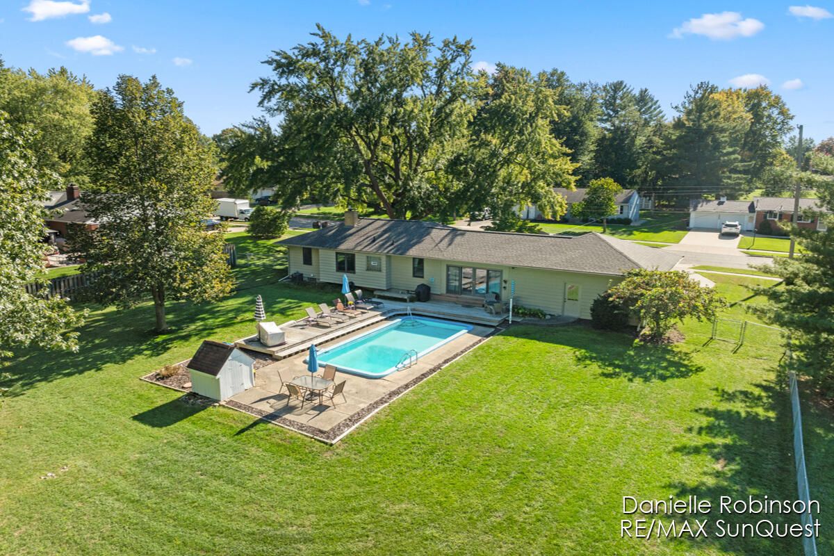 Backyard, Exterior, Pool