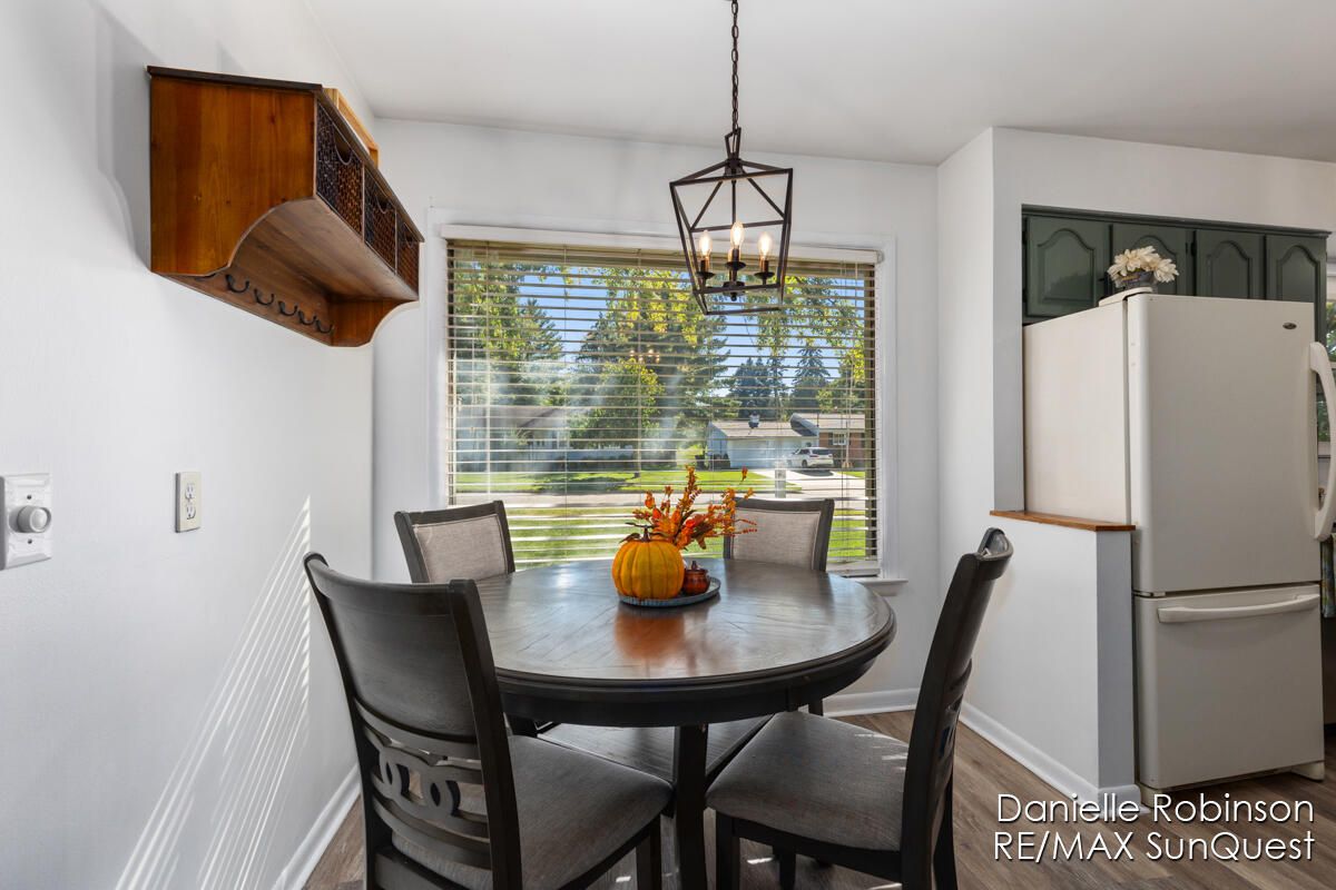 Dining room, Interior, Pendant Lights, Wood Texture Flooring