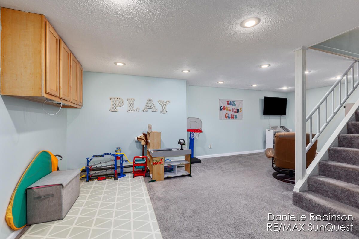 Interior, Recessed Lighting