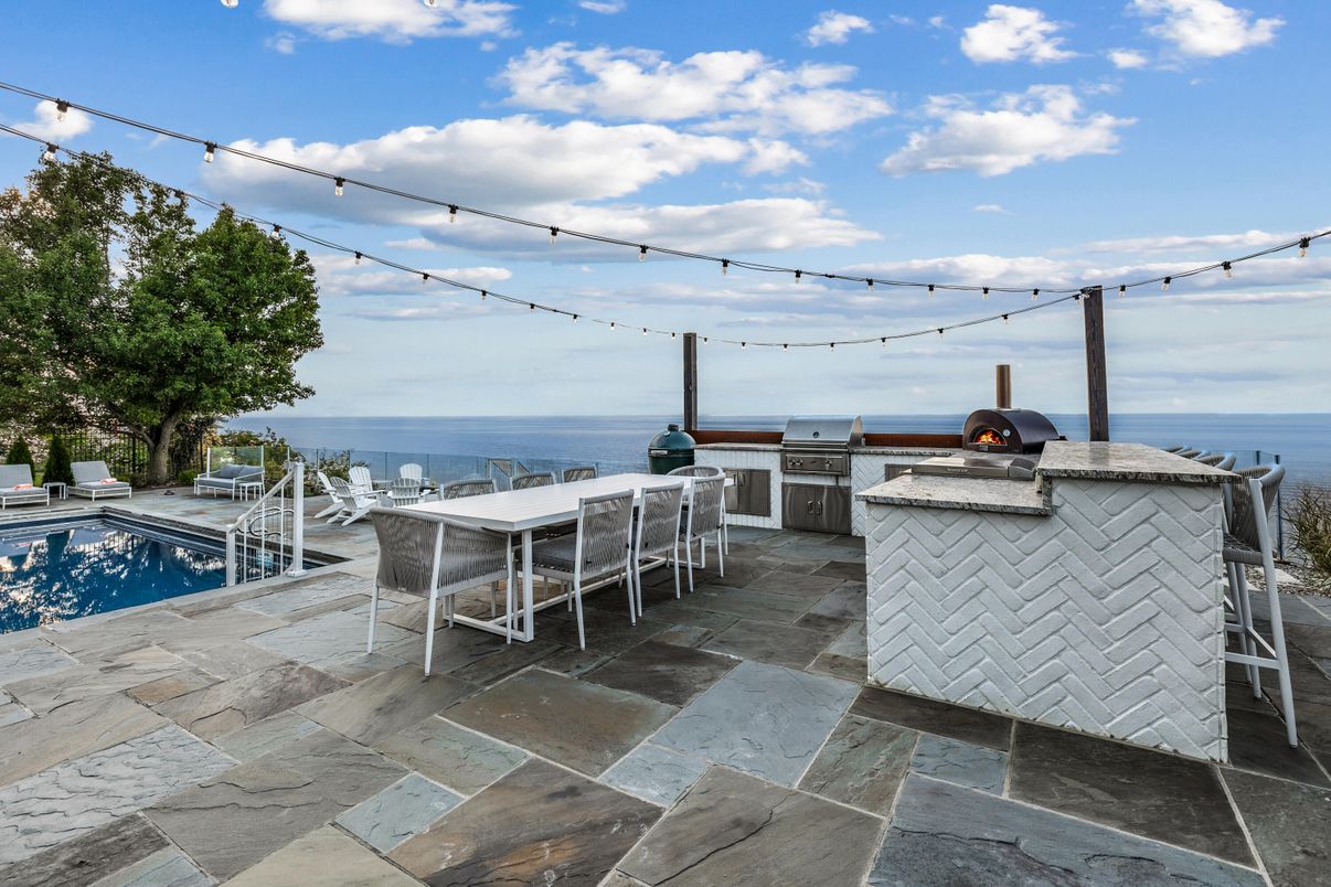 Exterior, Outdoor Kitchen, Pool, Water