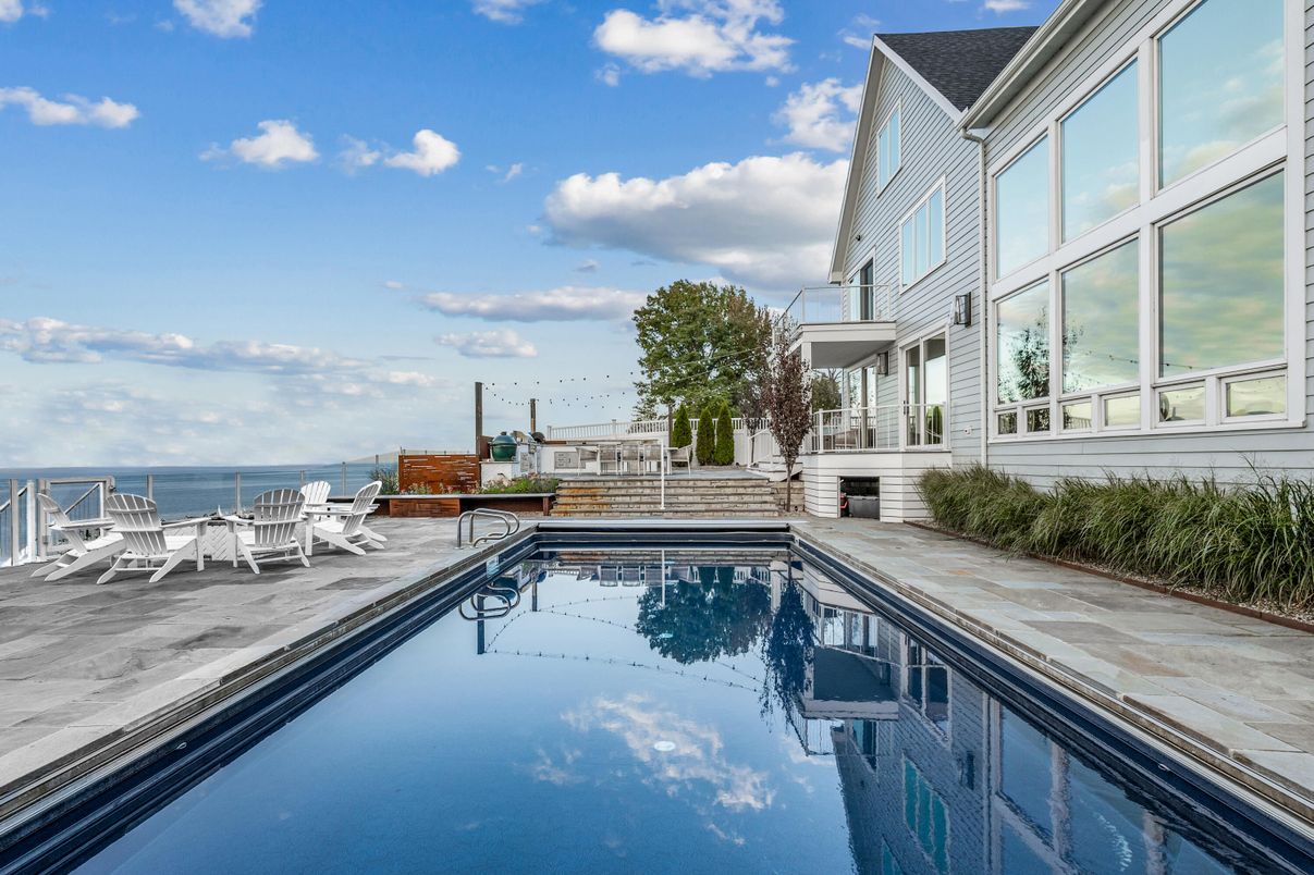 Exterior, Pool, Water