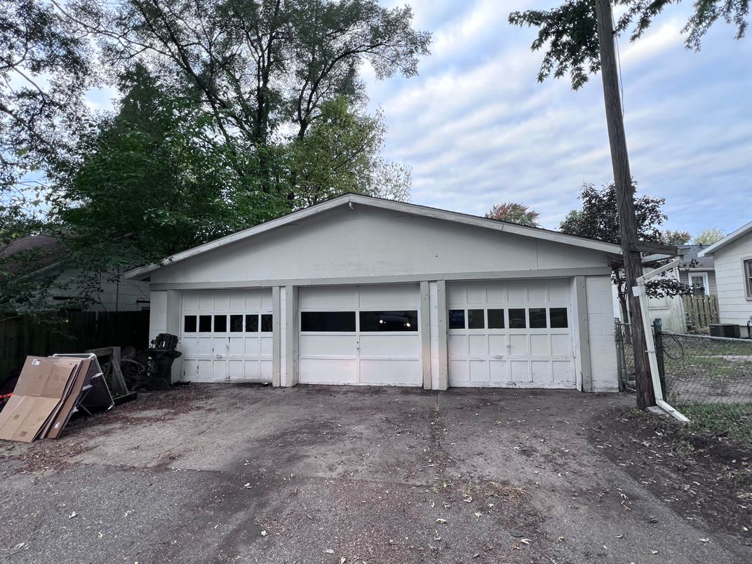 Detached Garage, Exterior