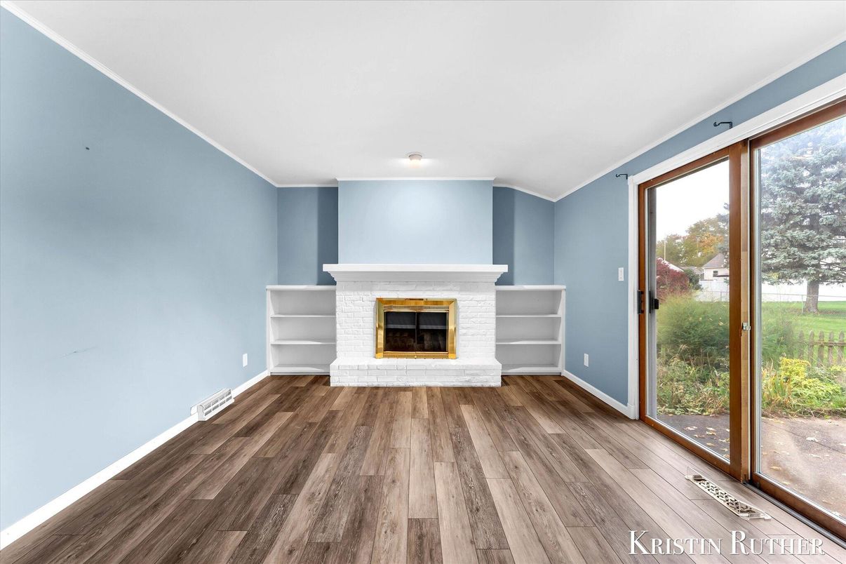 Empty room, Fireplace, Interior, Wood Texture Flooring