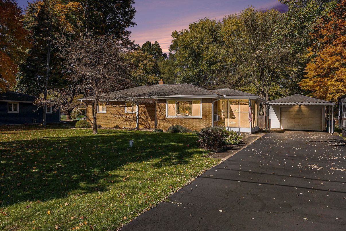 Backyard, Detached Garage, Exterior