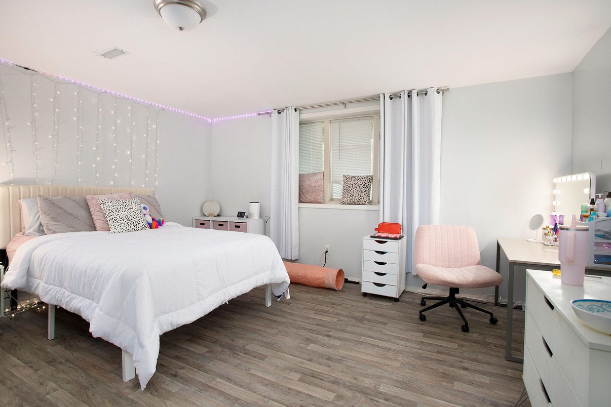 Bedroom, Interior, Wood Texture Flooring