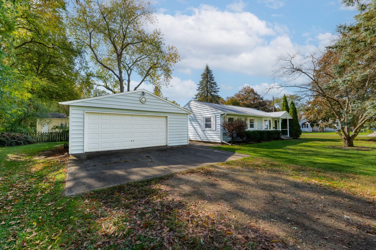 Backyard, Detached Garage, Exterior