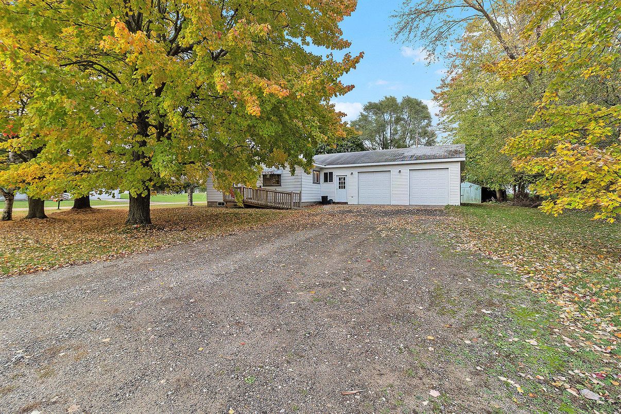 Backyard, Detached Garage, Exterior
