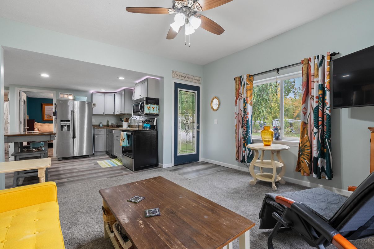 Dining room, Interior, Kitchen, Recessed Lighting, Stainless Steel Appliances