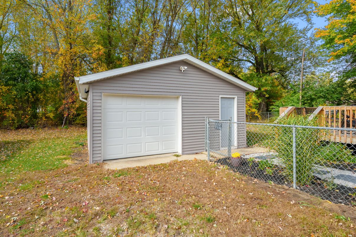 Backyard, Detached Garage, Exterior