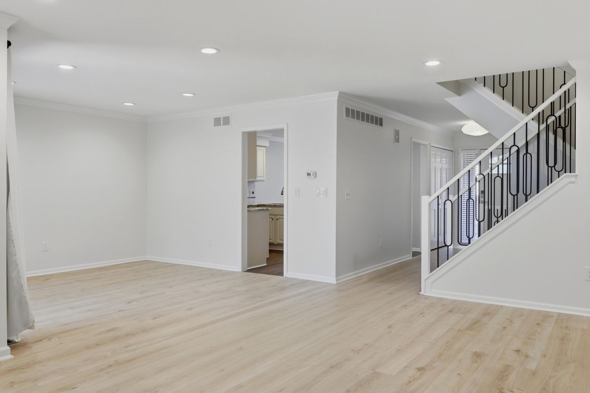 Empty room, Interior, Recessed Lighting, Wood Texture Flooring