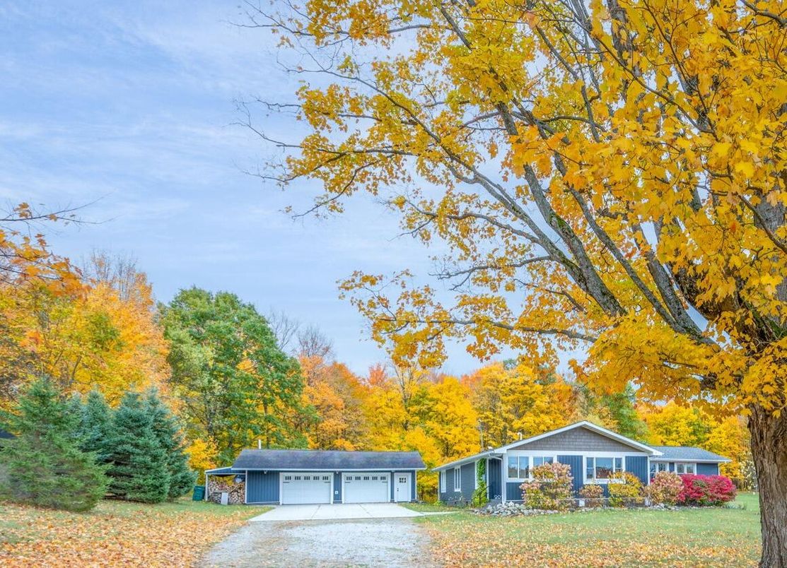 Attached, Backyard, Exterior, Facade, Ranch