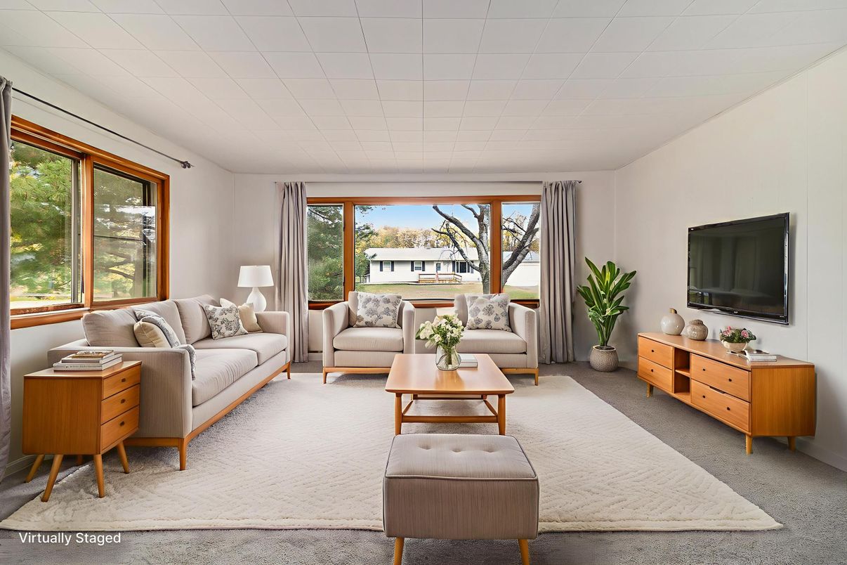 Interior, Living room, Water