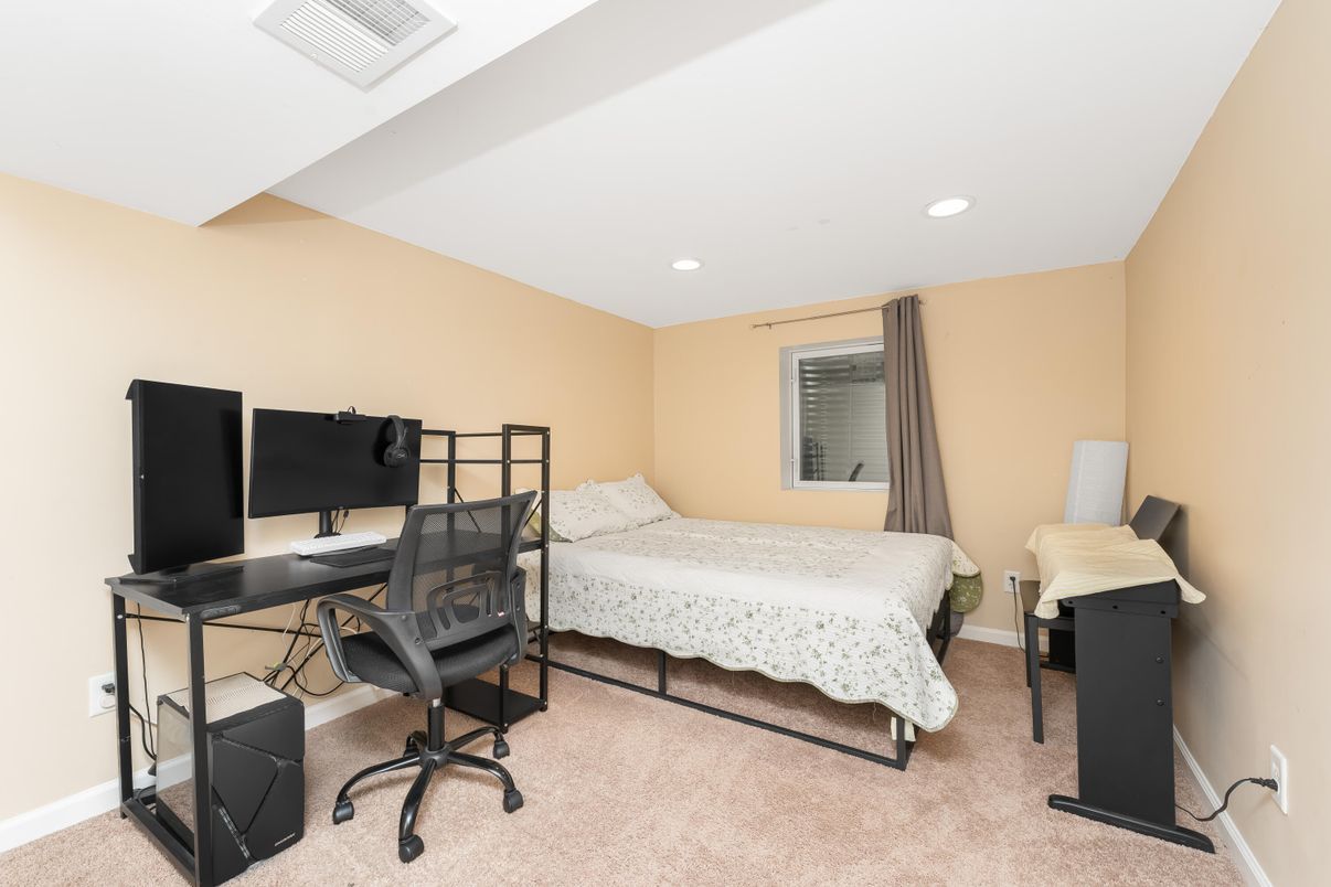 Bedroom, Home Office, Interior, Recessed Lighting