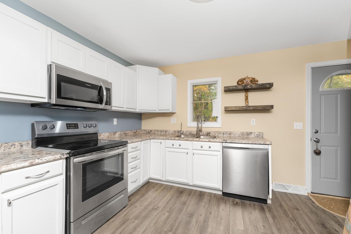 Interior, Kitchen, Stainless Steel Appliances, Wood Texture Flooring