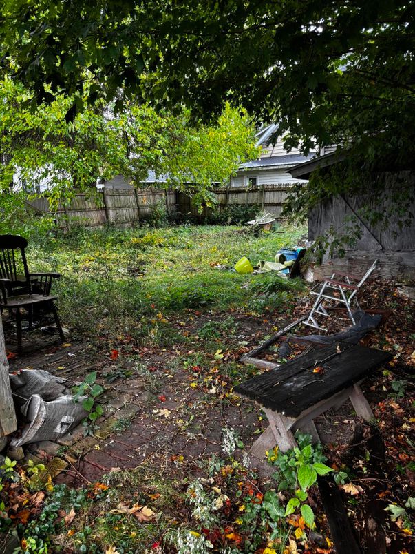 Backyard, Exterior