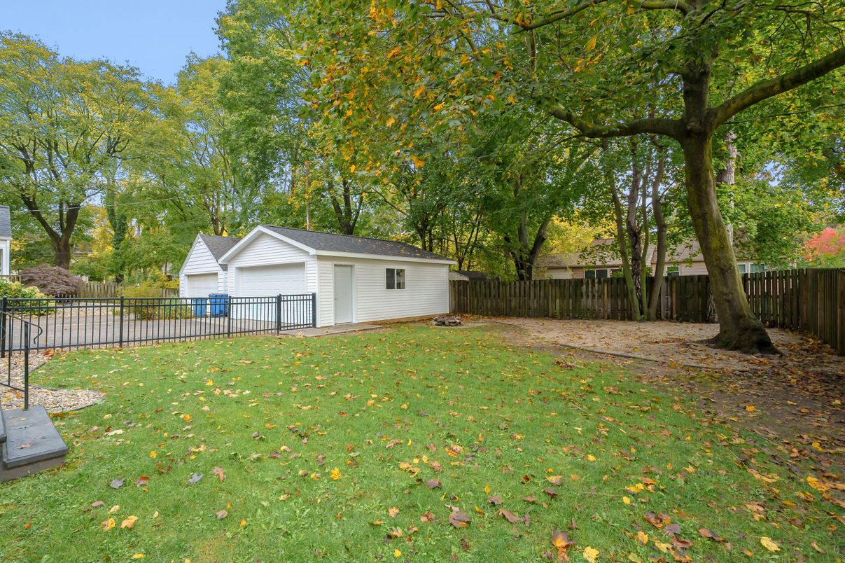 Backyard, Detached Garage, Exterior
