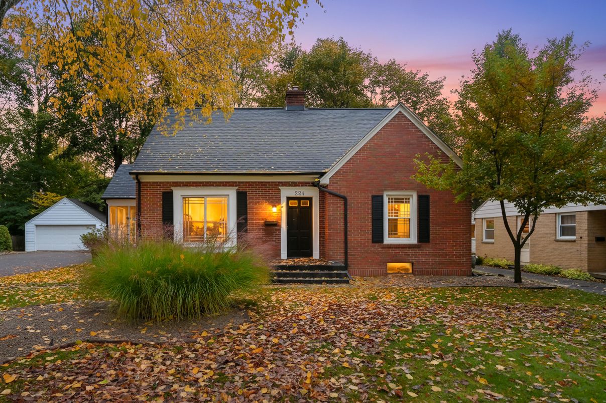 Detached Garage, Exterior, Facade, Brick Facade, Cape Cod
