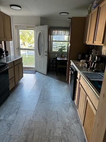 Dining room, Interior, Kitchen, Marble, Recessed Lighting, Tile Countertops