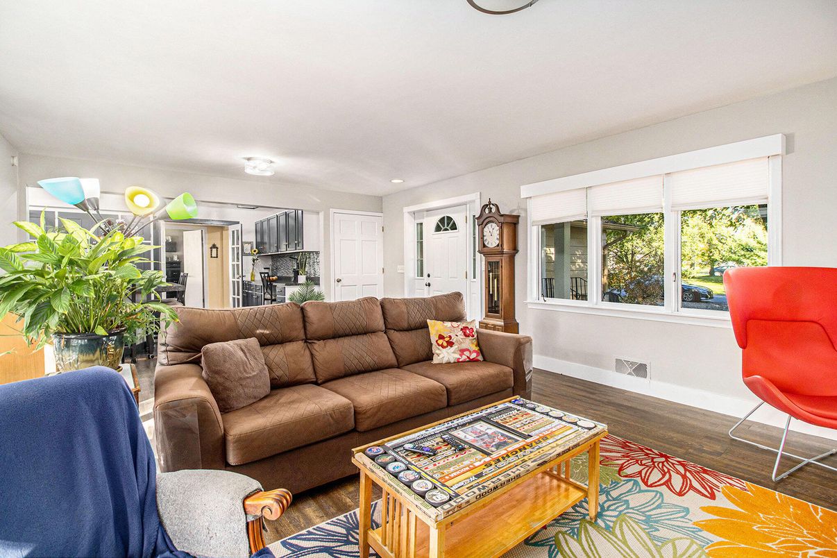 Interior, Kitchen, Living room, Recessed Lighting, Wood Texture Flooring