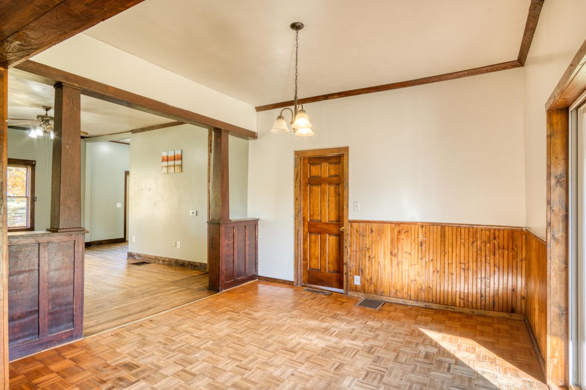 Empty room, Interior, Pendant Lights, Wood Texture Flooring
