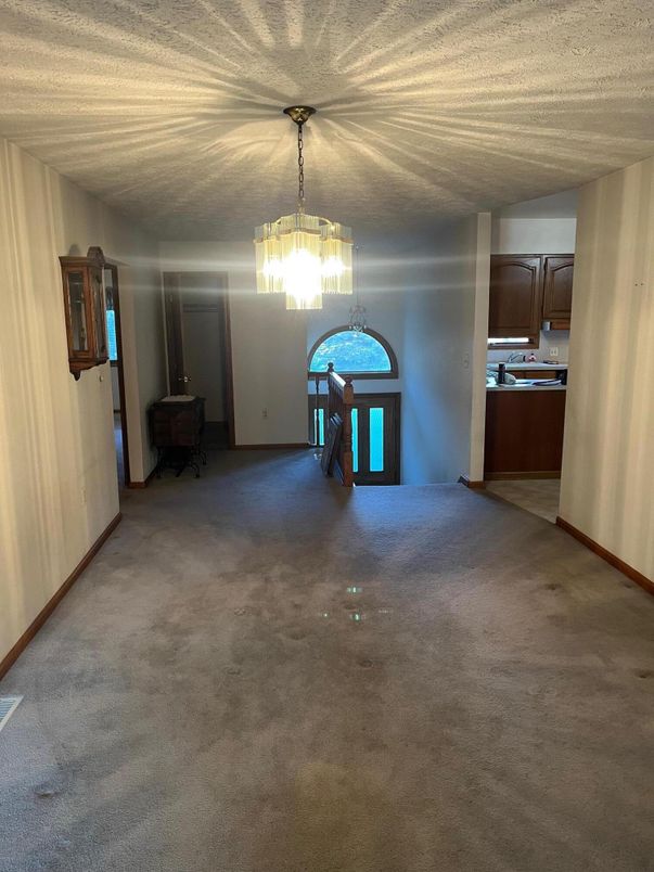 Empty room, Interior, Pendant Lights