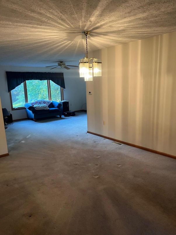 Empty room, Interior, Pendant Lights