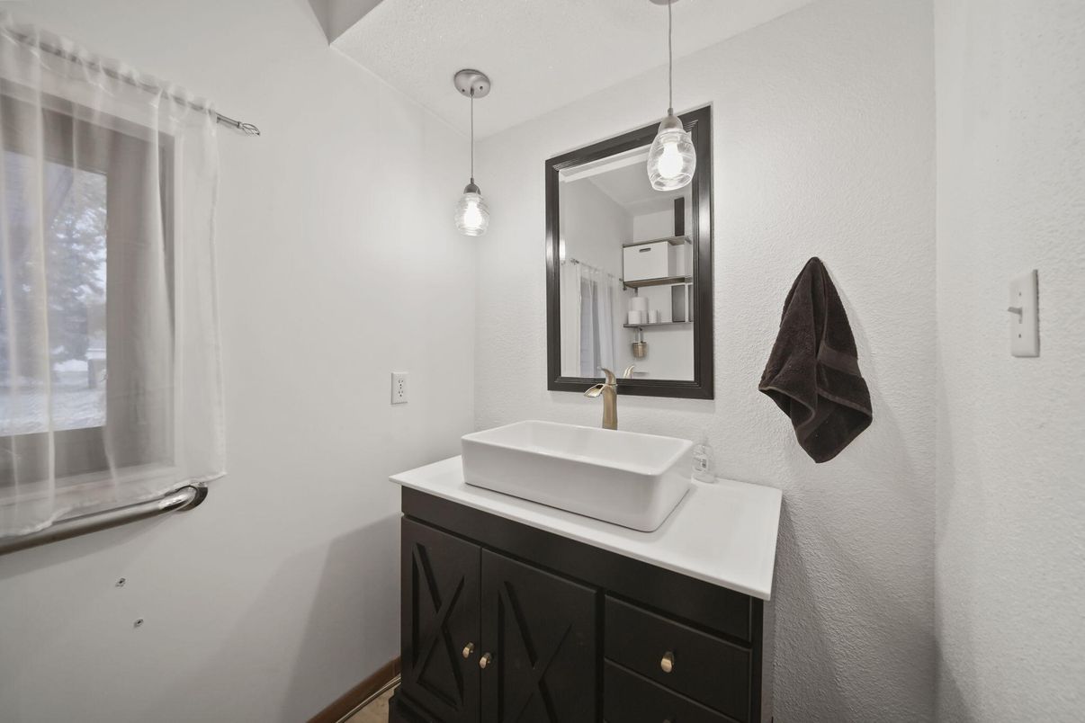 Bathroom, Interior, Pendant Lights