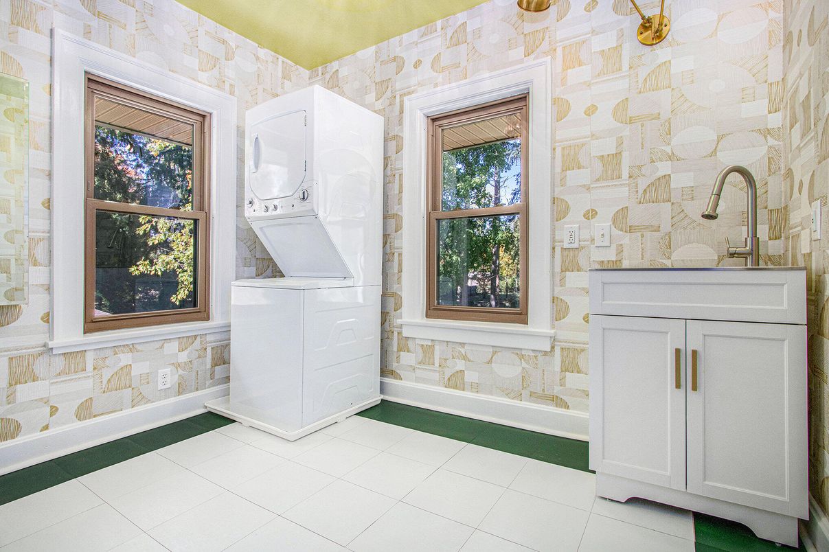 Interior, Utility Closets, Washer