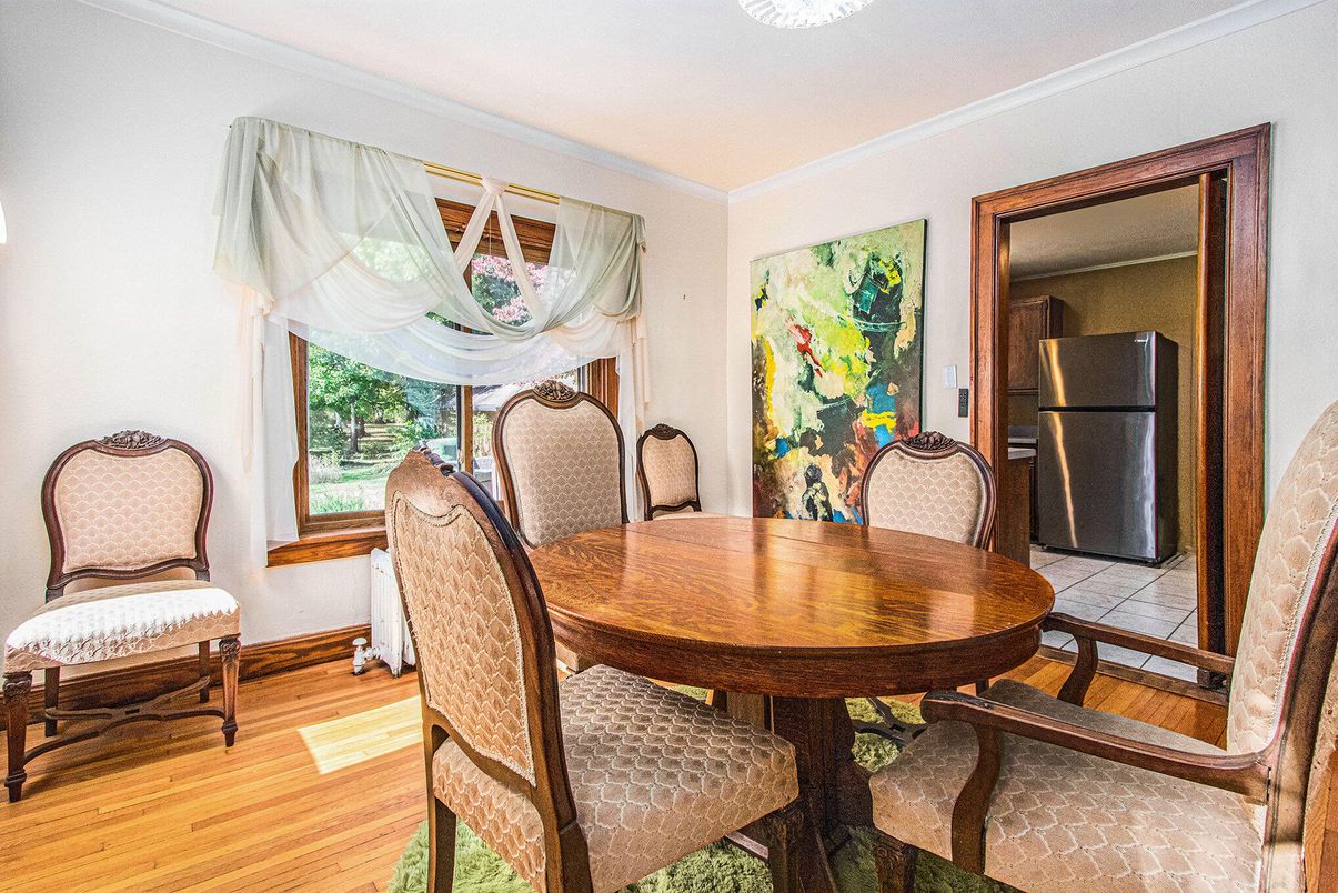 Dining room, Interior, Wood Texture Flooring