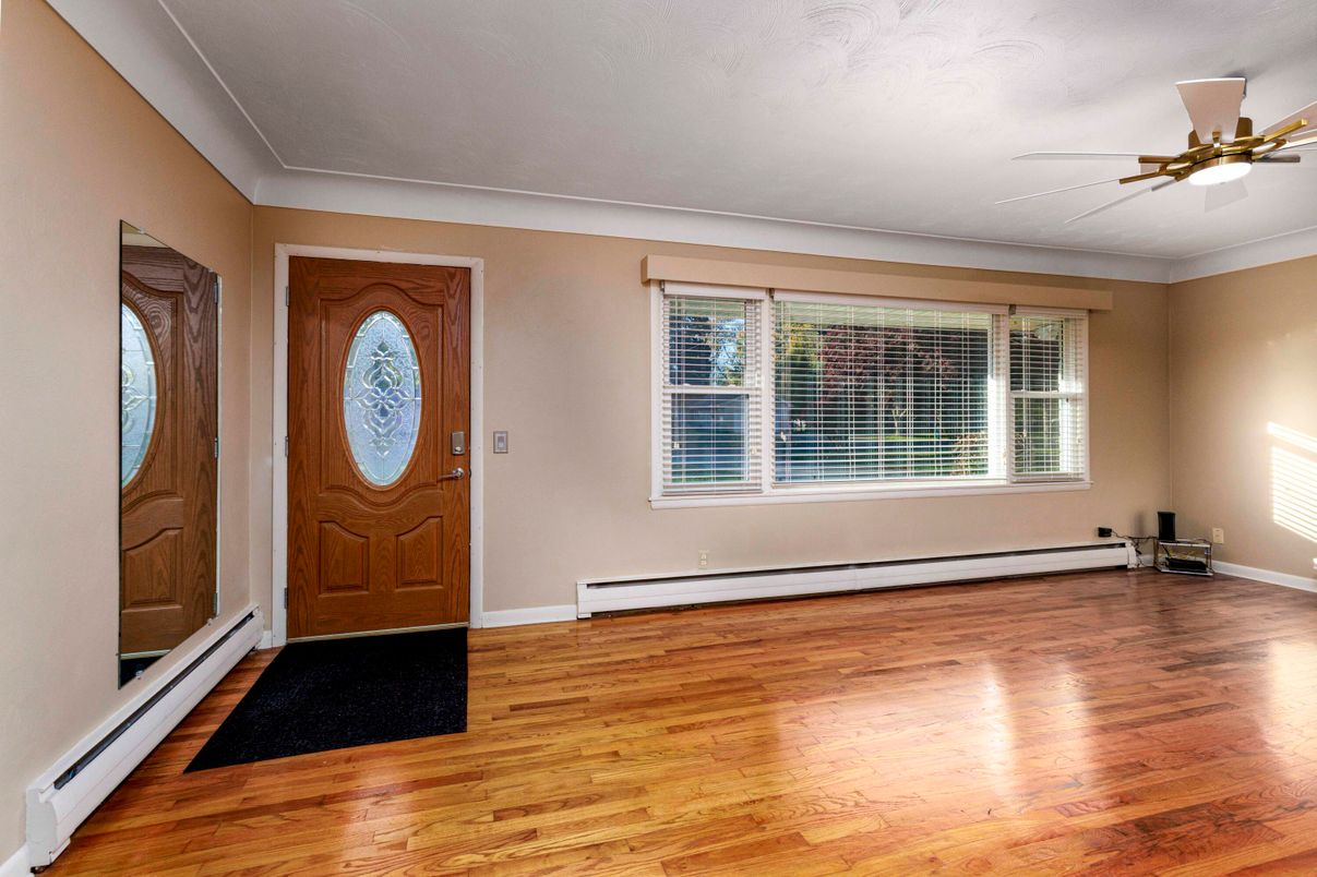 Empty room, Interior, Wood Texture Flooring