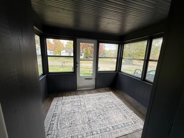 Interior, Sun Room, Wooden Ceilings, Wood Texture Flooring