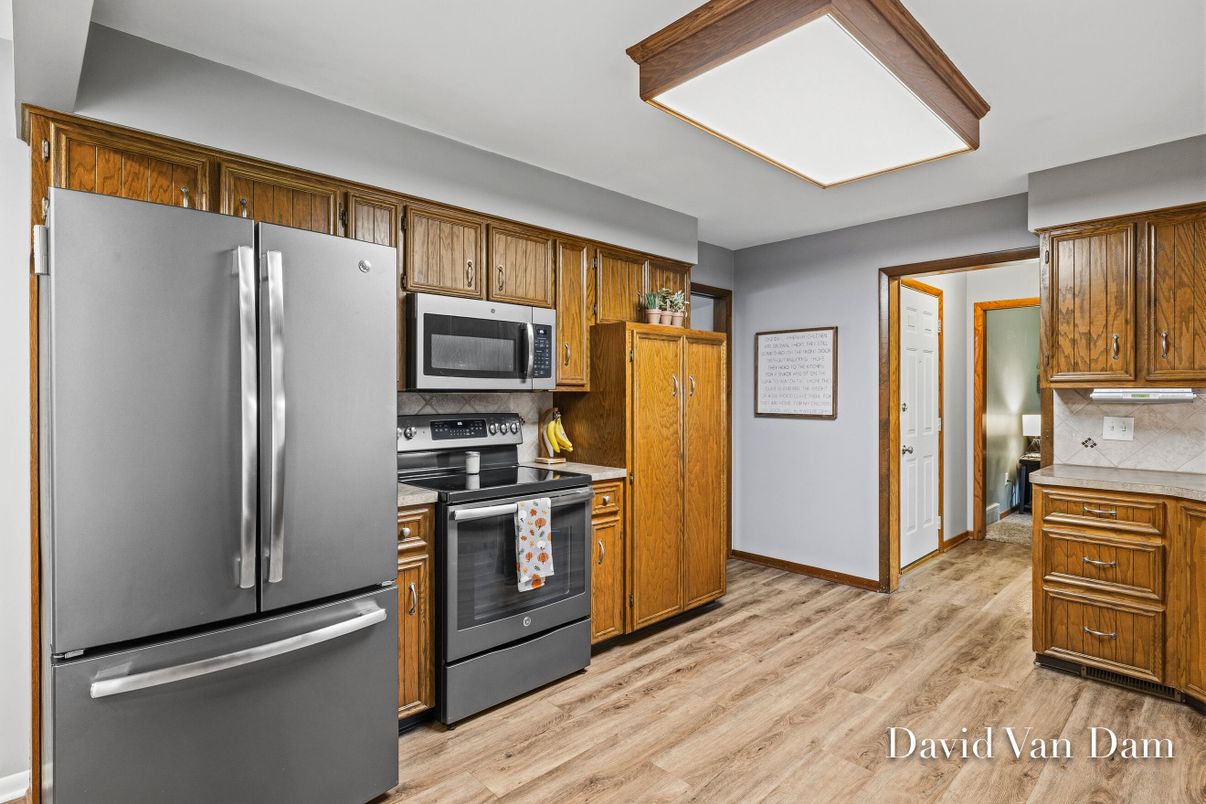 Interior, Kitchen, Stainless Steel Appliances, Wood Texture Flooring
