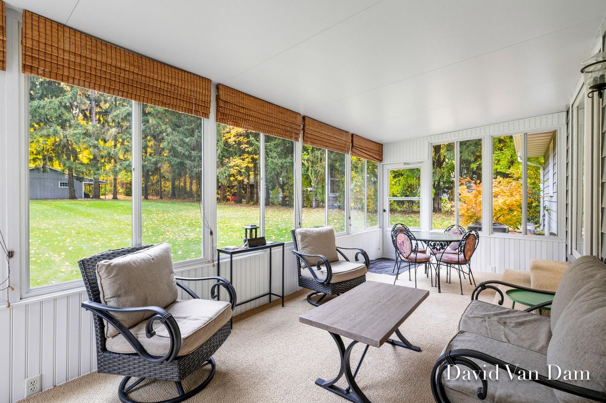 Dining room, Interior, Living room, Sun Room