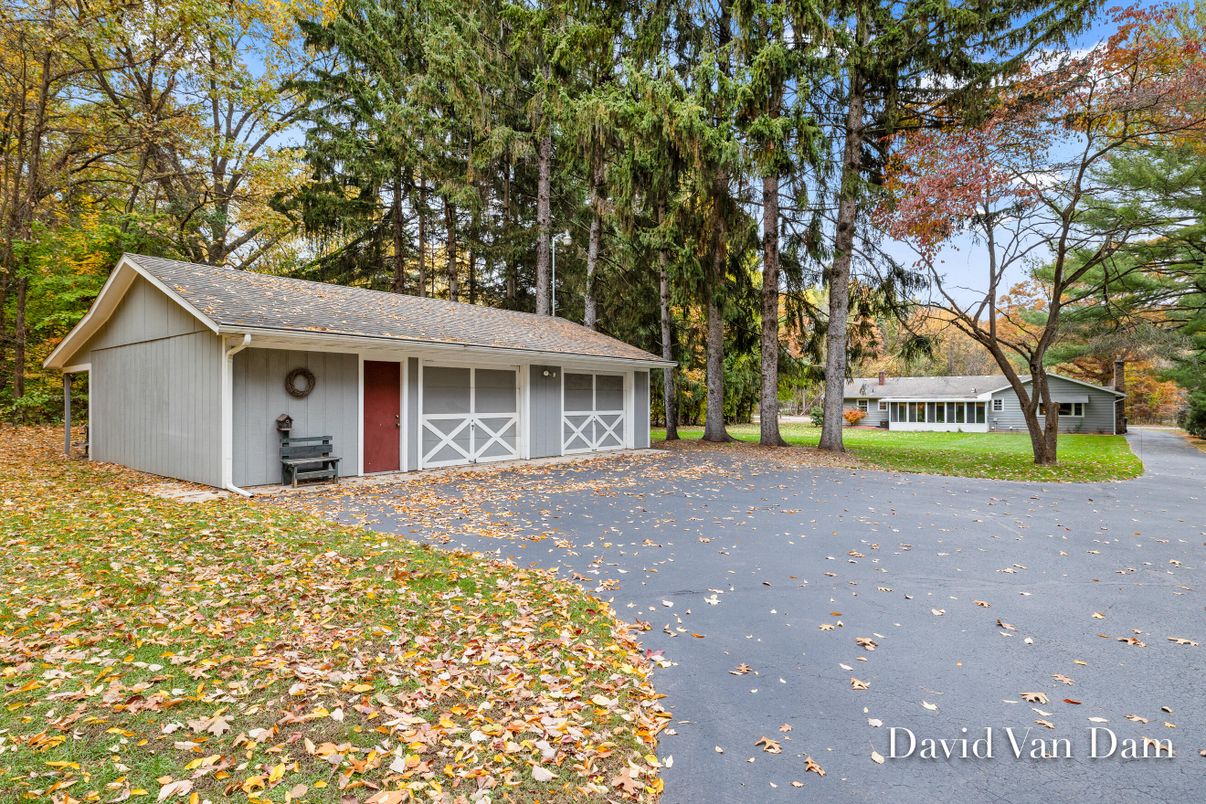 Backyard, Detached Garage, Exterior