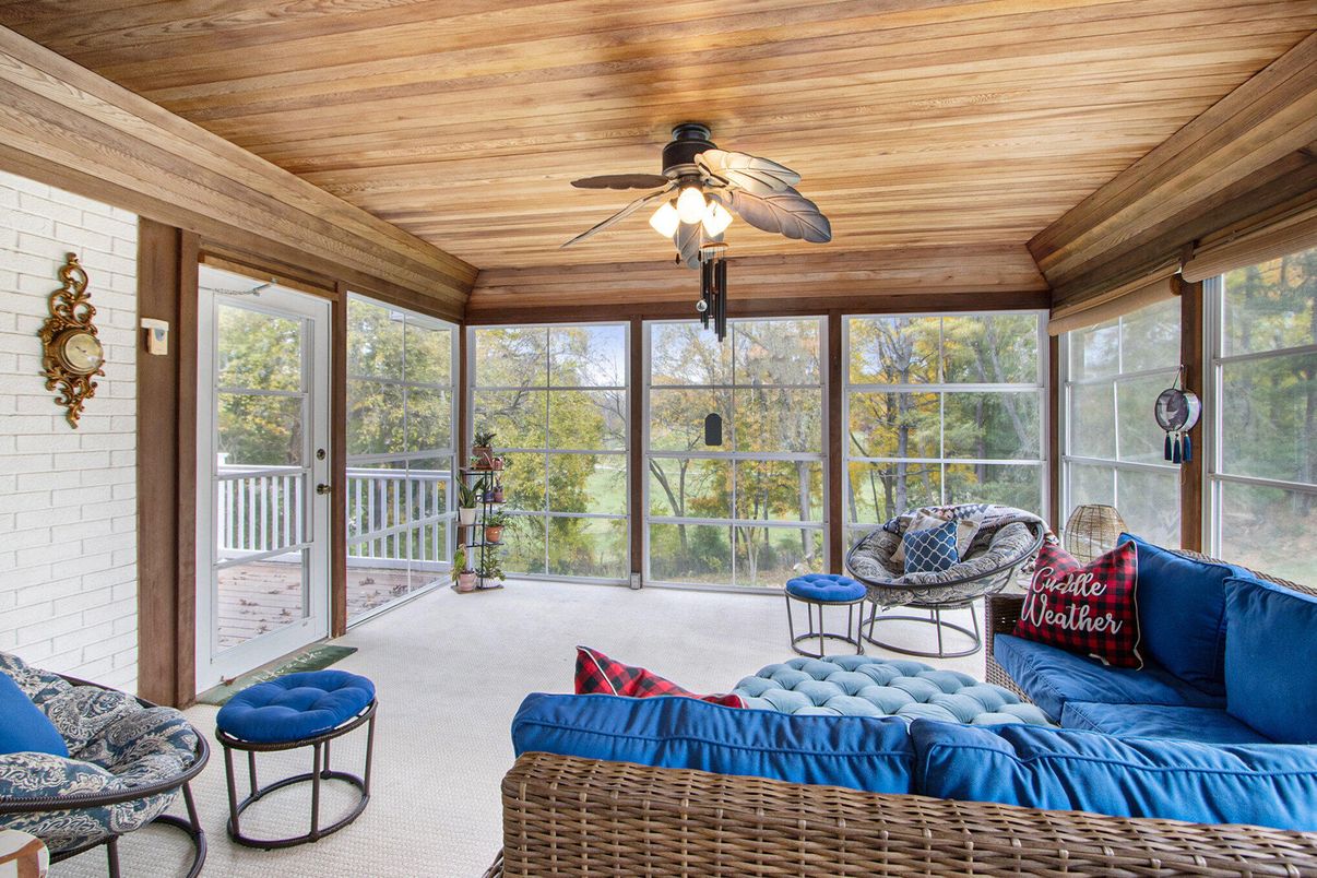 Interior, Living room, Stone Walls, Sun Room, Wooden Ceilings