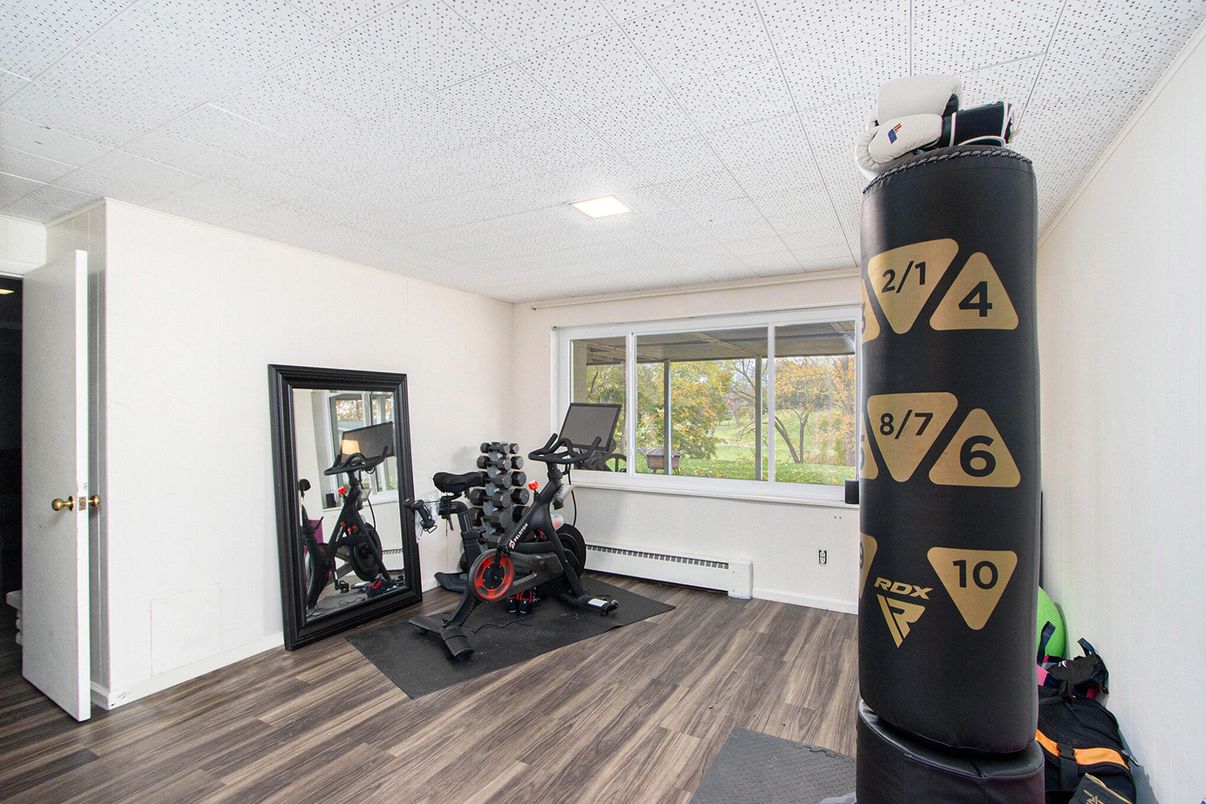 Fitness Equipment, Interior, Recessed Lighting, Wood Texture Flooring