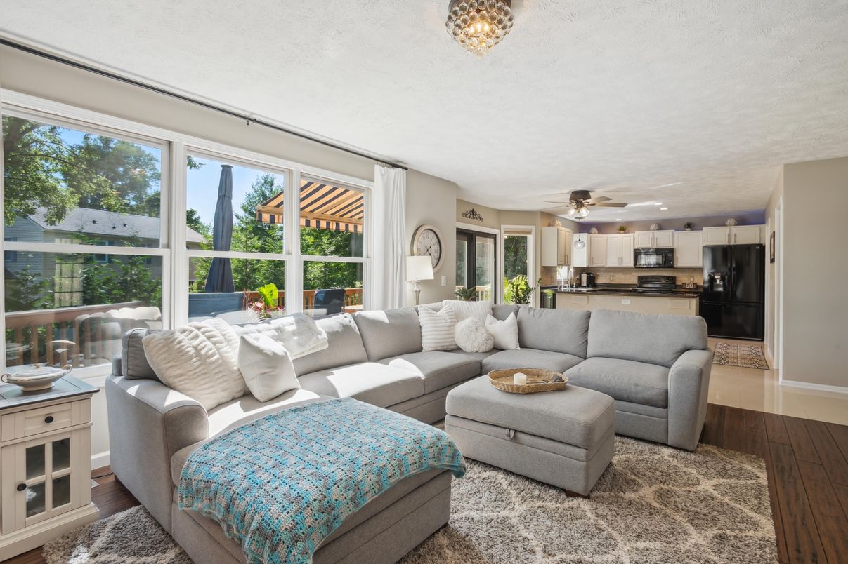 Interior, Kitchen, Living room, Stainless Steel Appliances, Wood Texture Flooring